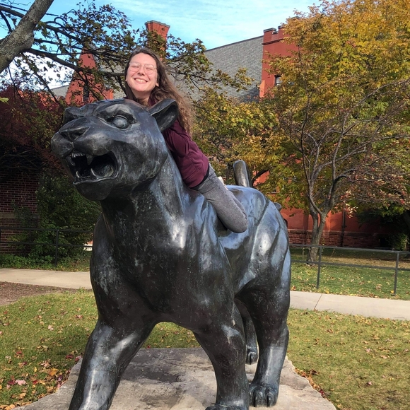 Meet your Posher, Katy - Picture 5 of 5